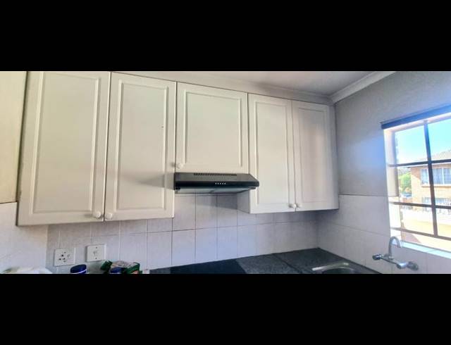 2 BEDROOM TOWNHOUSE FOR SALE IN AMBERFIELD